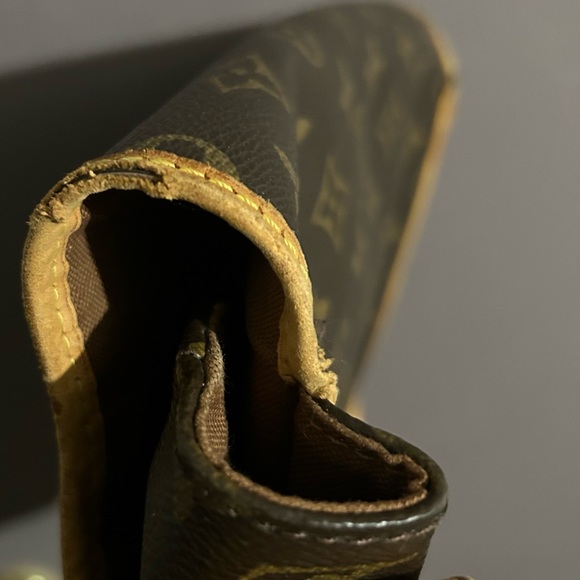 Authentic Louis Vuitton Bosphore pm messenger - Picture 5 of 11